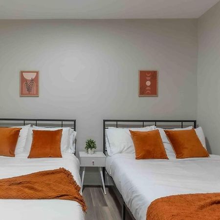 Apartamento Pumpkin Premise By Airport, 5 Beds, Sleeps 8, Book 7 Days, Get 20 Percent Off Newark Exterior foto