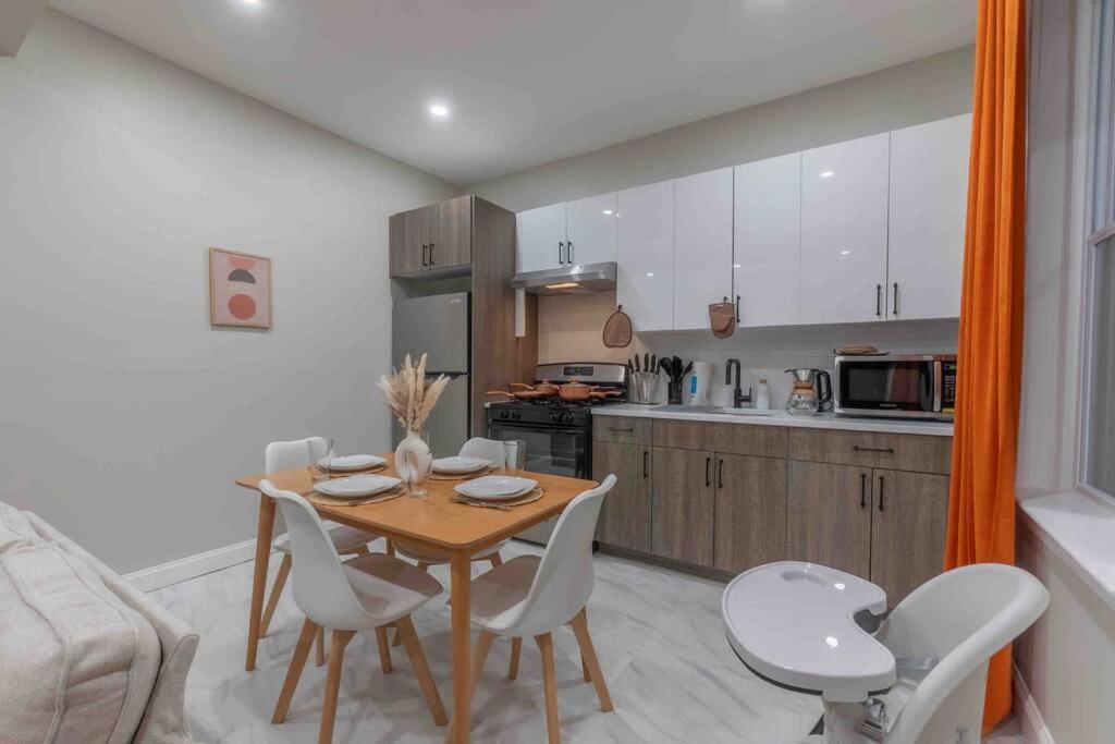 Apartamento Pumpkin Premise By Airport, 5 Beds, Sleeps 8, Book 7 Days, Get 20 Percent Off Newark Exterior foto
