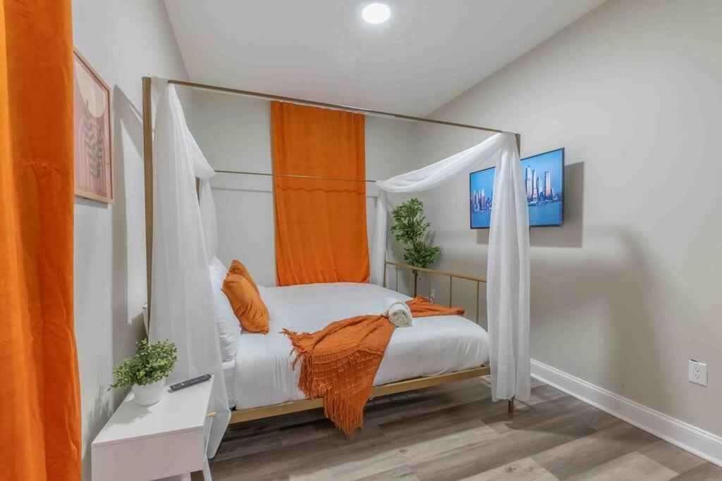 Apartamento Pumpkin Premise By Airport, 5 Beds, Sleeps 8, Book 7 Days, Get 20 Percent Off Newark Exterior foto